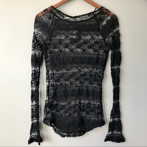 NWT Kimchi Blue Long Sleeve Lacey Top in Black - Picture 4 of 7